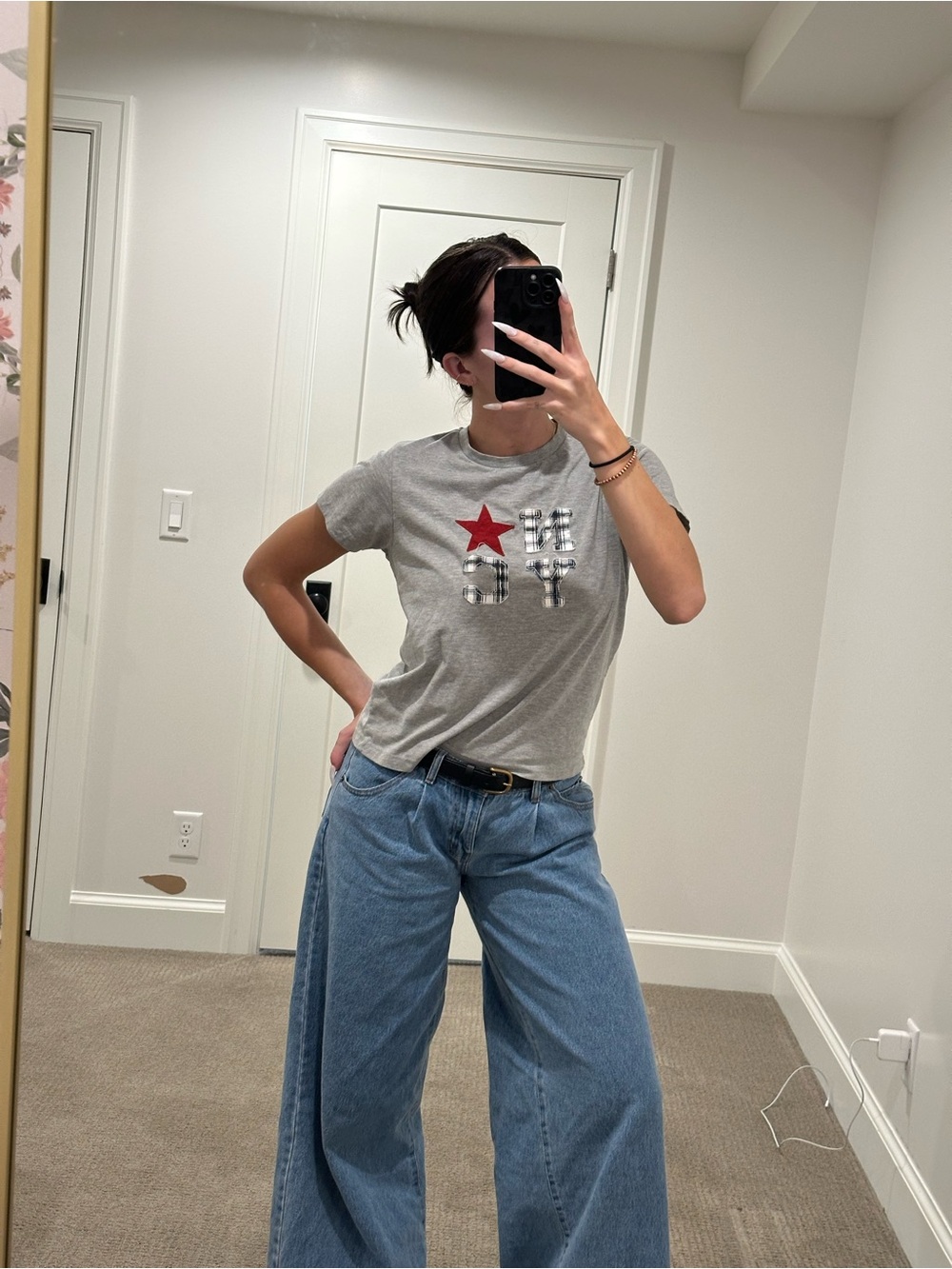 Urban Outfitters Light Gray NYC Tee with Red Star